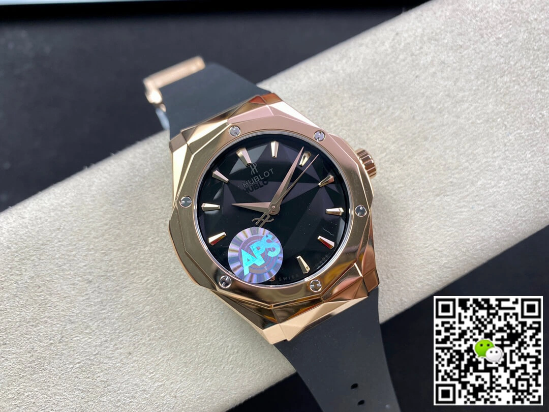 Hublot Classic Fusion 550.OS.1800.RX.ORL19 APS Factory 1:1 Best Edition Replica Watch Black Rubber Strap
